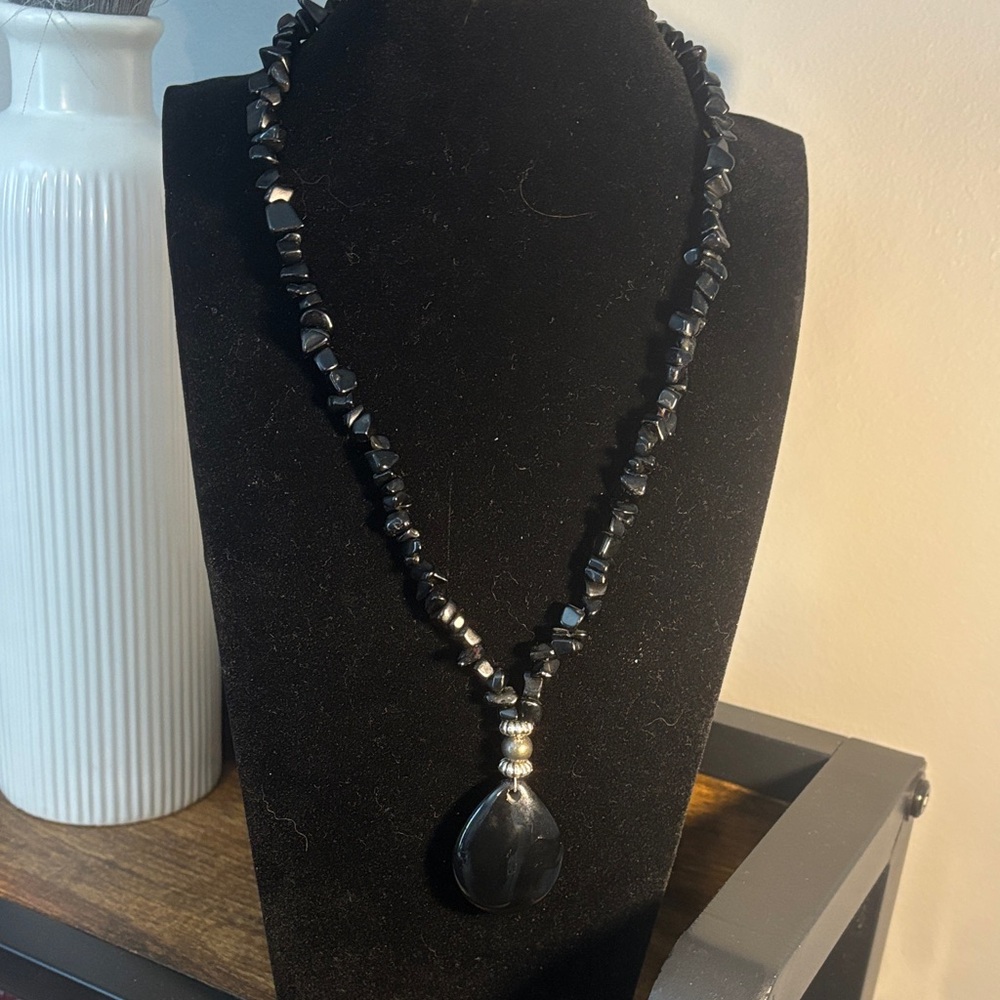 Source Unknown Black And Silver Beaded Necklace - image 1
